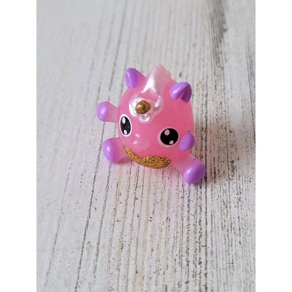 Pink SML mini unicorn glitter heart toy figure Pony - Picture 1 of 5